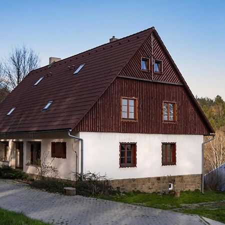 Chalupa Bisik Guest House Teplice nad Metuji Exterior photo